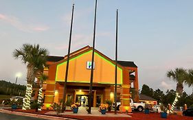 Hometown Inn Suites